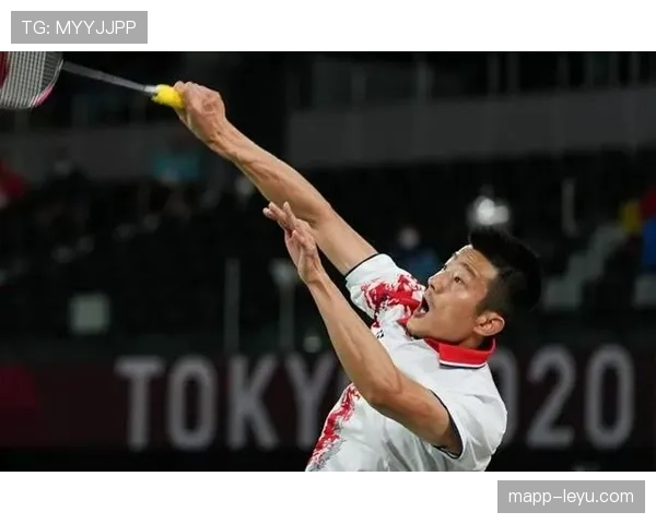 谌龙训练完顺手给老婆买包，这消费观我酸了