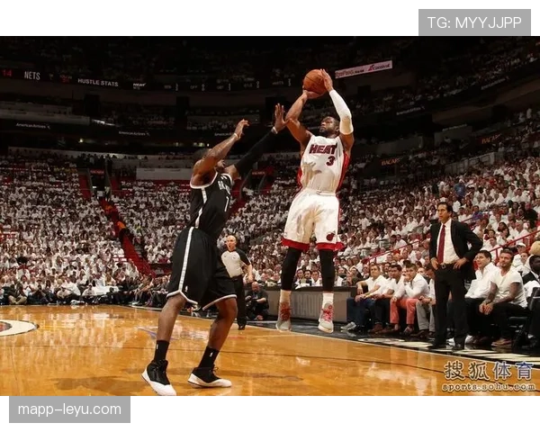 韦德季后赛突破效率提升显著带动热火多点开花